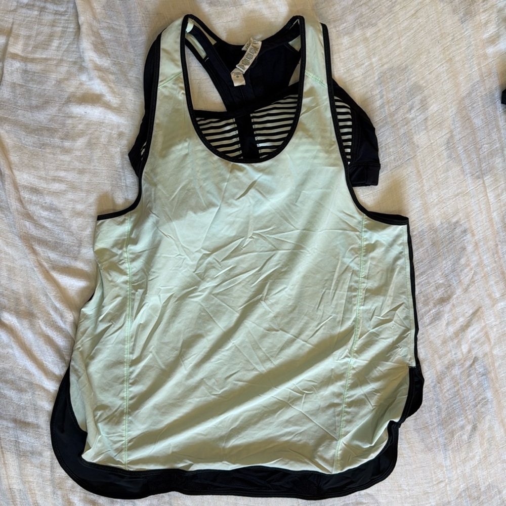 Lululemon tank